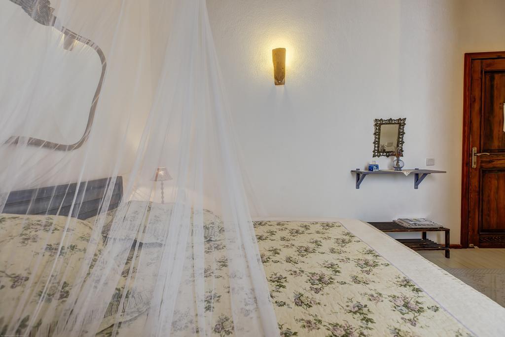 Retro Butik Otel (Adults Only) Cesme Ngoại thất bức ảnh