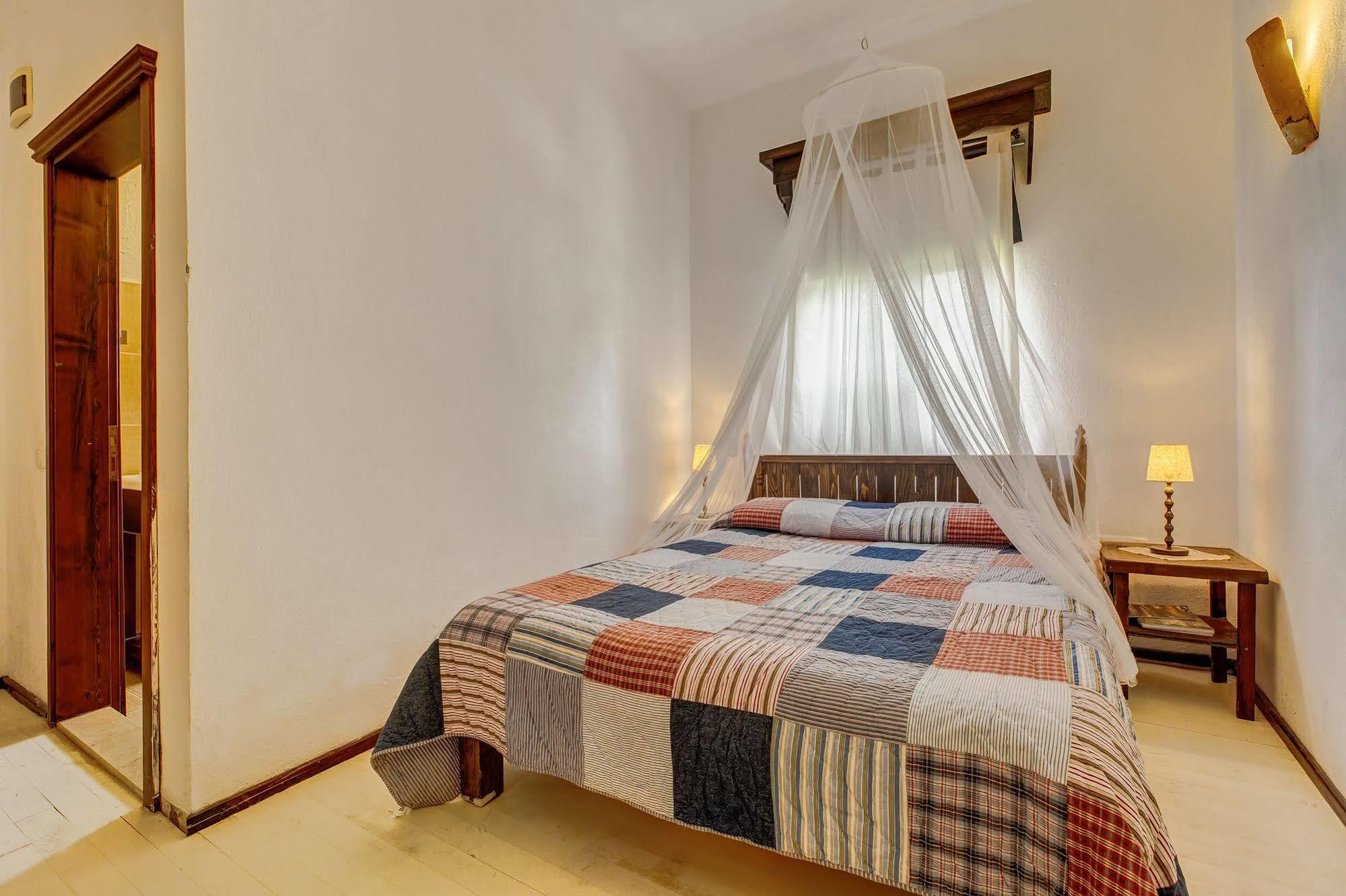 Retro Butik Otel (Adults Only) Cesme Ngoại thất bức ảnh