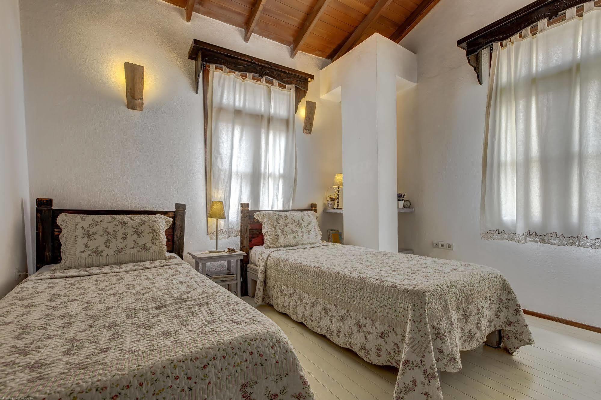 Retro Butik Otel (Adults Only) Cesme Ngoại thất bức ảnh