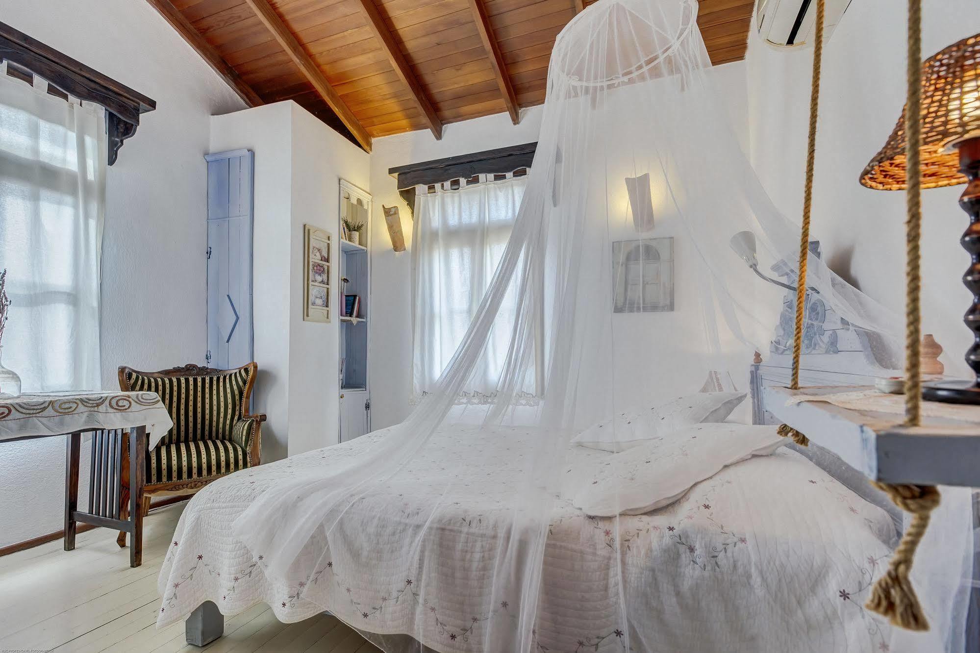 Retro Butik Otel (Adults Only) Cesme Ngoại thất bức ảnh
